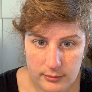 Meet your Posher, Ana